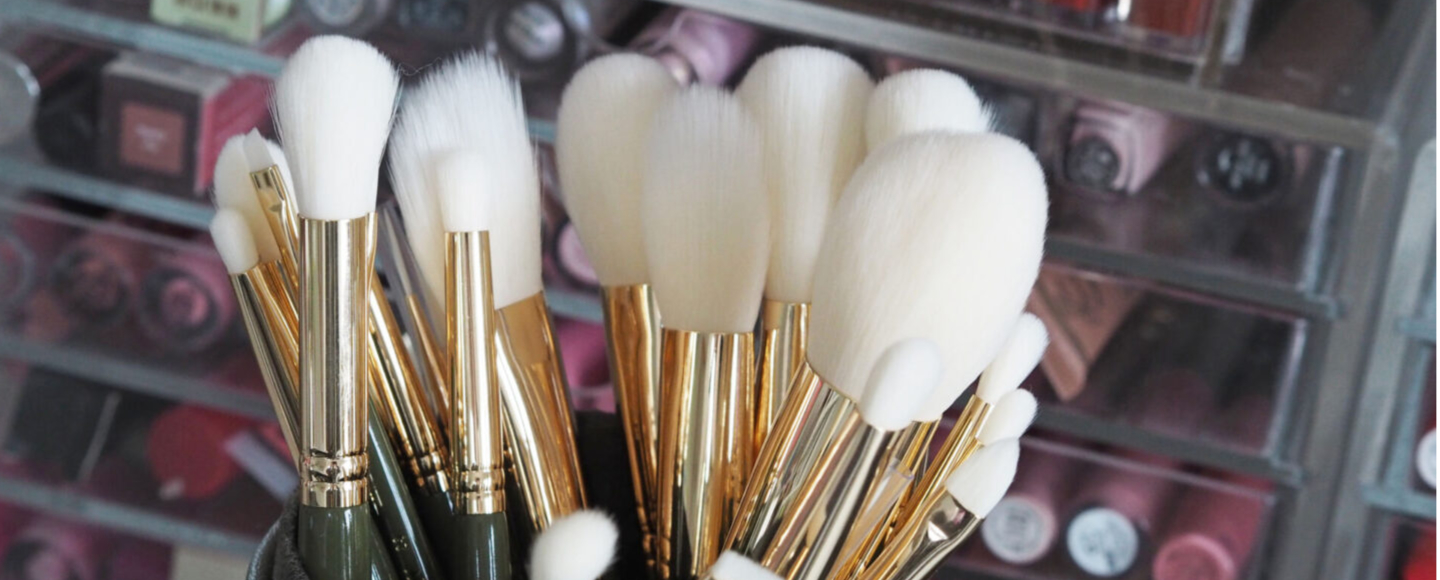 The T Collection Brush Roll & Lipstick Holder Review International